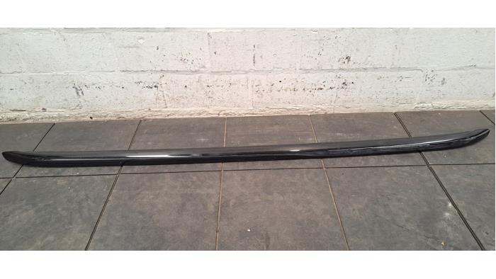 Rail de toit gauche Peugeot 2008