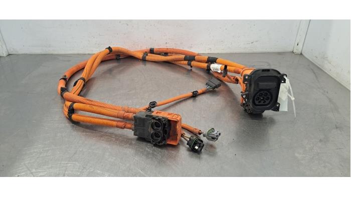 Oplaadpunt stekker aansluiting Peugeot 2008