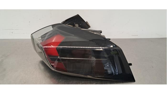 Feu arrière droit Peugeot 2008