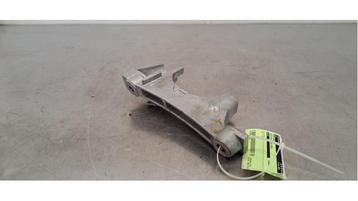 Support (divers) Toyota Rav-4