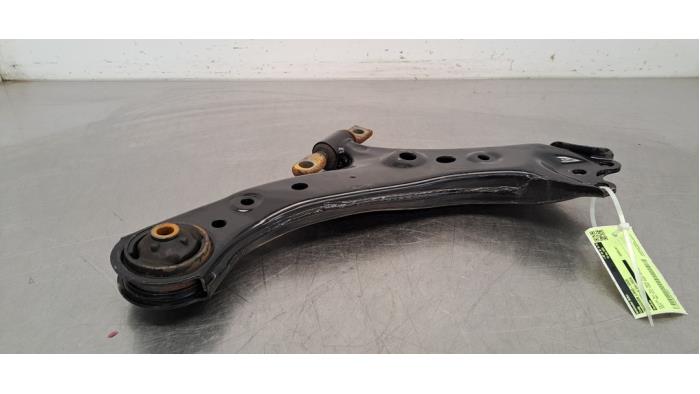 Bras de suspension avant gauche Toyota Rav-4