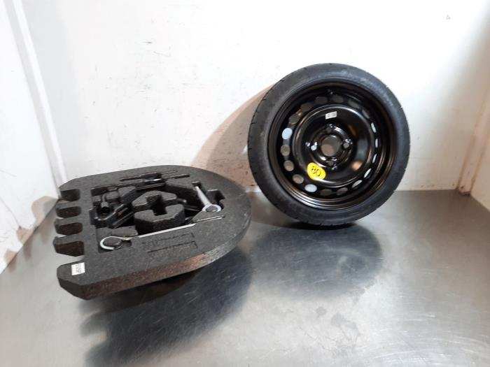 Krikset + reservewiel Opel Karl