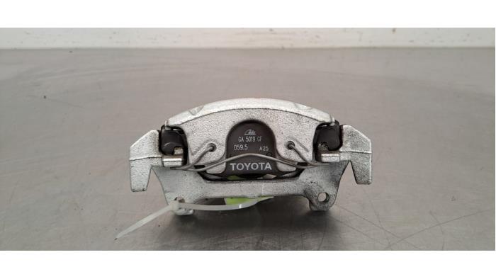 Pinza de freno derecha delante Toyota Yaris