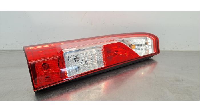 Feu arrière gauche Renault Master