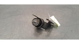 Gebruikte Trillings demper Iveco New Daily VI 3.0 Natural Power 35C/S14, 40/50/65/70C14 Prijs € 18,15 Inclusief btw aangeboden door Autohandel Didier