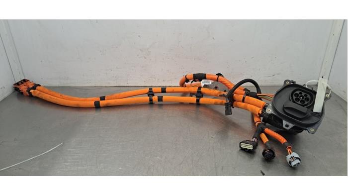 Oplaadpunt stekker aansluiting Peugeot 3008