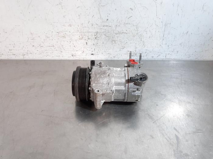 Air conditioning pump Ford Fiesta