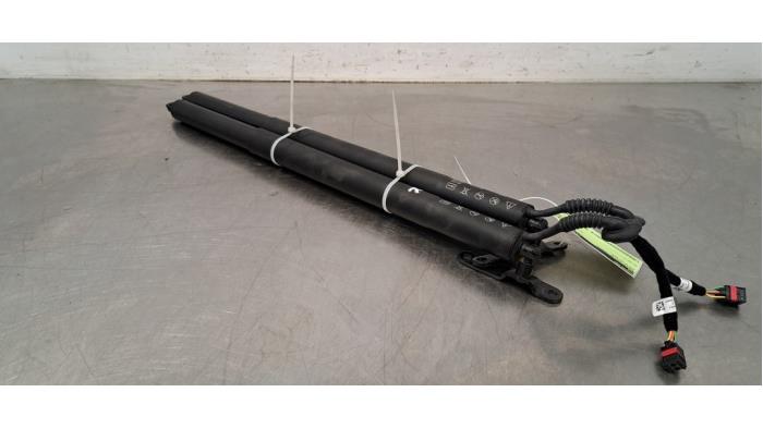 Gasdemperset Kofferdeksel Audi Q4