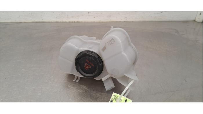 Réservoir d&#039;expansion Audi Q4