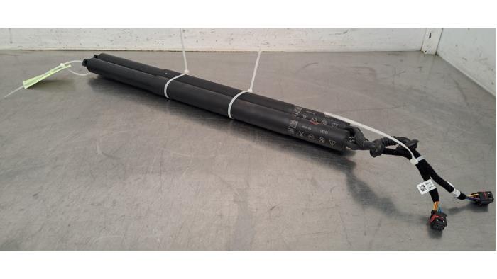 Gasdemperset Kofferdeksel Audi Q4