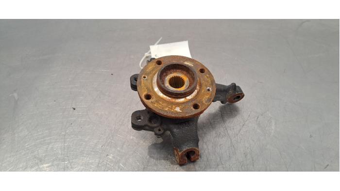 Achsschenkel links vorne Peugeot 208
