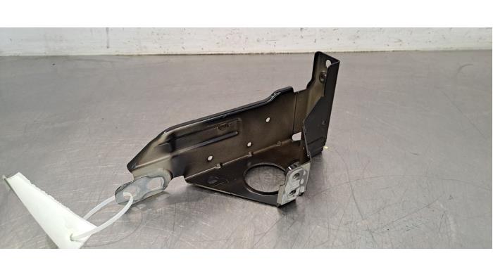Cadre phare gauche Audi Q4