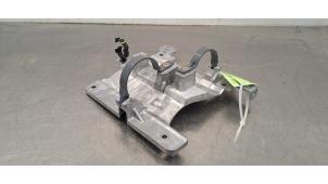 Gebruikte Steun (diversen) Peugeot 3008 III e-3008 210 73 kWh Prijs € 54,45 Inclusief btw aangeboden door Autohandel Didier