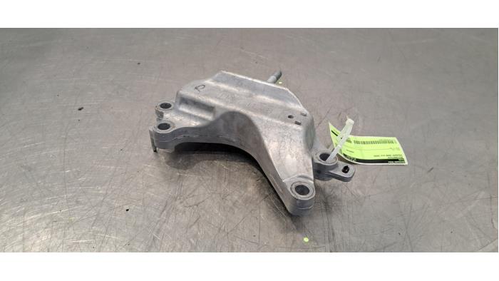 Engine mount Peugeot 3008