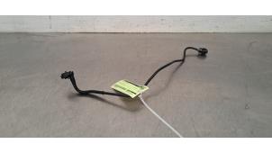 Gebruikte Oliedruk Leiding Peugeot 208 II (UB/UH/UP) e-208 50 kWh Prijs € 18,15 Inclusief btw aangeboden door Autohandel Didier