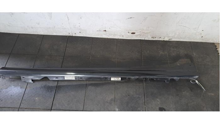 Marche-pied (list de couverture) gauche BMW 3-Série