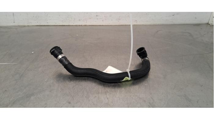 Radiator hose Peugeot 3008