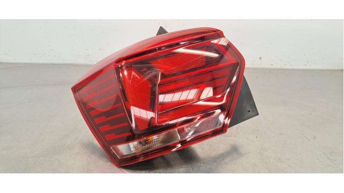 Lampă spate stânga Volkswagen Polo