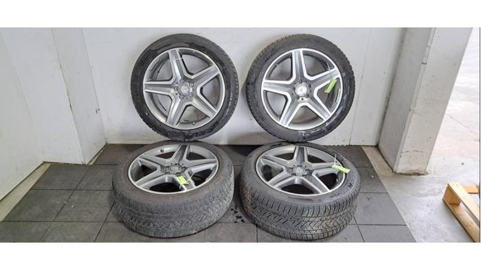 Felgen Set + Reifen Mercedes GLE