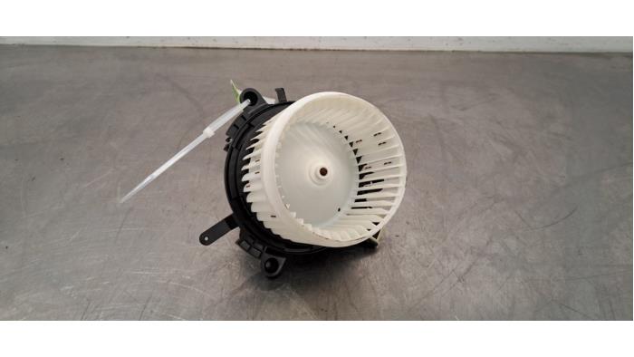 Kachel Ventilatiemotor Peugeot 3008