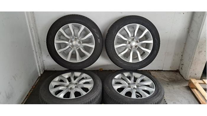 Felgen Set + Reifen Landrover Range Rover Sport
