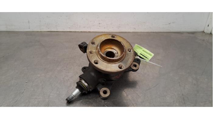 Fusee rechts-voor Renault Master