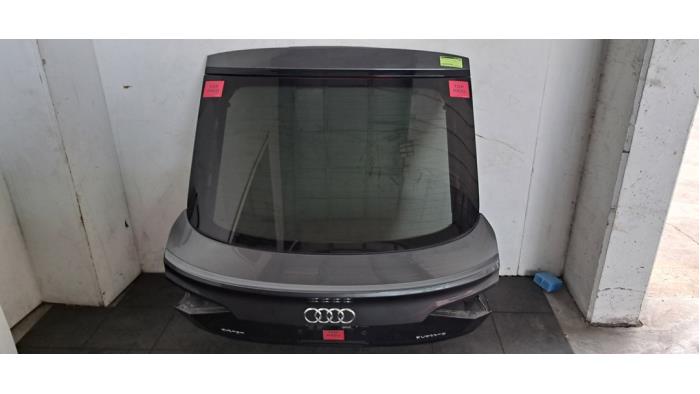 Hayon Audi E-Tron