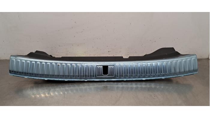Abdeckung Stürmer Keil hinten Audi E-Tron