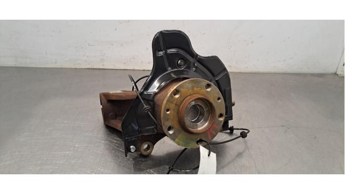 Fusee links-voor Citroen Jumper