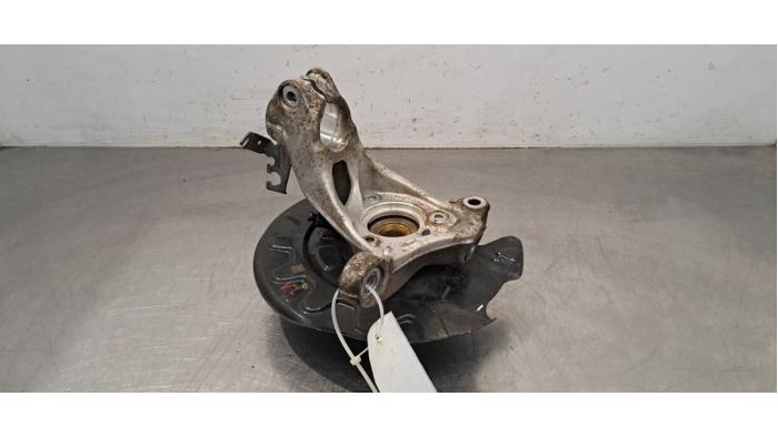 Fusee links-voor Audi Q3