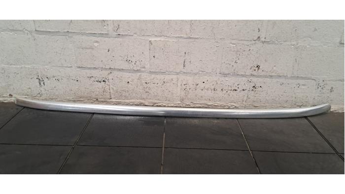 Dakrail links Audi Q3