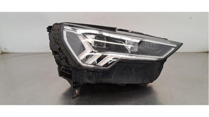 Koplamp rechts Audi Q3