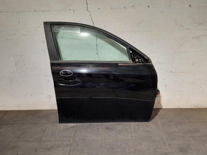 Puerta 4 puertas derecha delante Peugeot 208