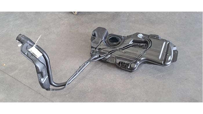 Réservoir de carburant Jeep Avenger
