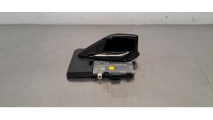 Gebruikte Antenne Peugeot 308 (F3/FB/FH/FM/FP) e-308 54 kWh Prijs € 163,35 Inclusief btw aangeboden door Autohandel Didier