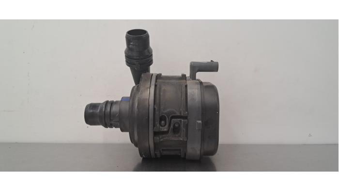 Extra waterpomp Peugeot 3008