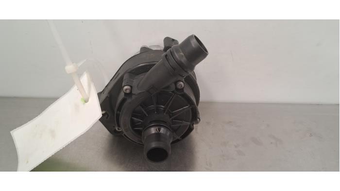 Extra waterpomp Peugeot 308