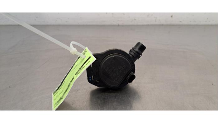 Extra waterpomp Peugeot 308