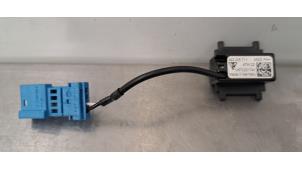 Gebruikte Microfoon Porsche 911 (992) 3.0 24V Carrera Prijs € 42,35 Inclusief btw aangeboden door Autohandel Didier