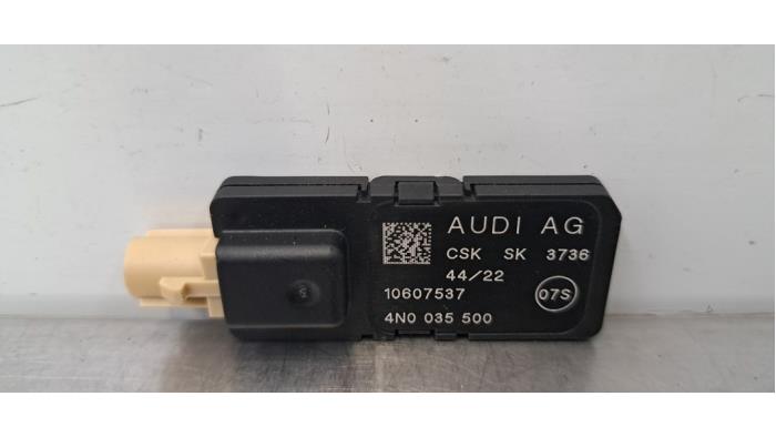 Antenne amplificateur Porsche 911