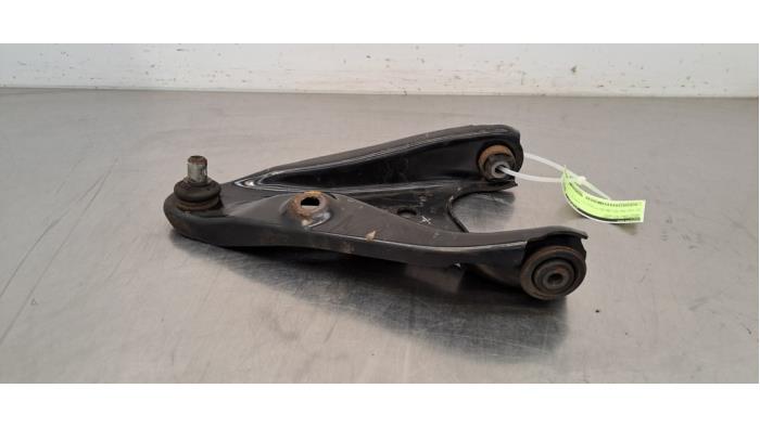 Bras de suspension avant gauche Dacia Lodgy