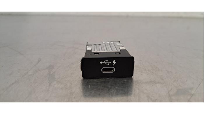 USB stekker BMW M4