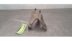 Gebruikte Motorsteun Dacia Lodgy (JS) 1.6 Sce 100 16V Prijs € 36,30 Inclusief btw aangeboden door Autohandel Didier