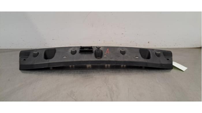 Bumpersteun midden-achter BMW M4