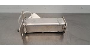 Gebruikte Frontdeel steun Peugeot 208 II (UB/UH/UP) e-208 50 kWh Prijs € 36,30 Inclusief btw aangeboden door Autohandel Didier