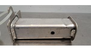 Gebruikte Frontdeel steun Peugeot 208 II (UB/UH/UP) e-208 50 kWh Prijs € 36,30 Inclusief btw aangeboden door Autohandel Didier