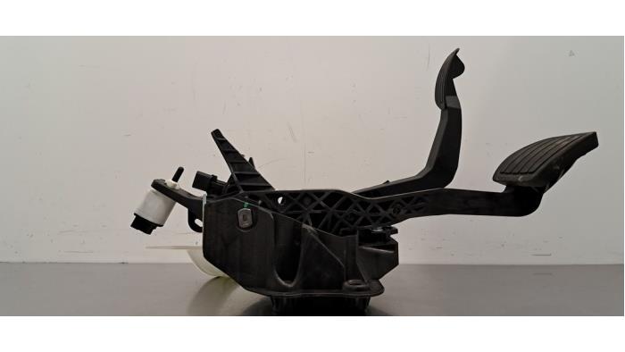 Pedalen Set Peugeot 208