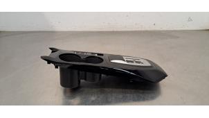 Gebruikte Middenconsoles Peugeot 208 II (UB/UH/UP) e-208 50 kWh Prijs € 54,45 Inclusief btw aangeboden door Autohandel Didier