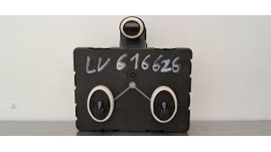 Gebruikte Centrale Deurvergrendelings Module Peugeot 308 (F3/FB/FH/FM/FP) e-308 54 kWh Prijs € 54,45 Inclusief btw aangeboden door Autohandel Didier