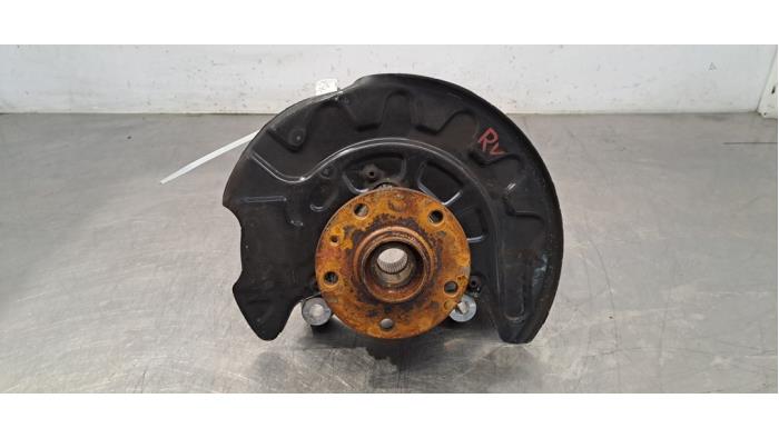 Fusee rechts-voor Audi Q3